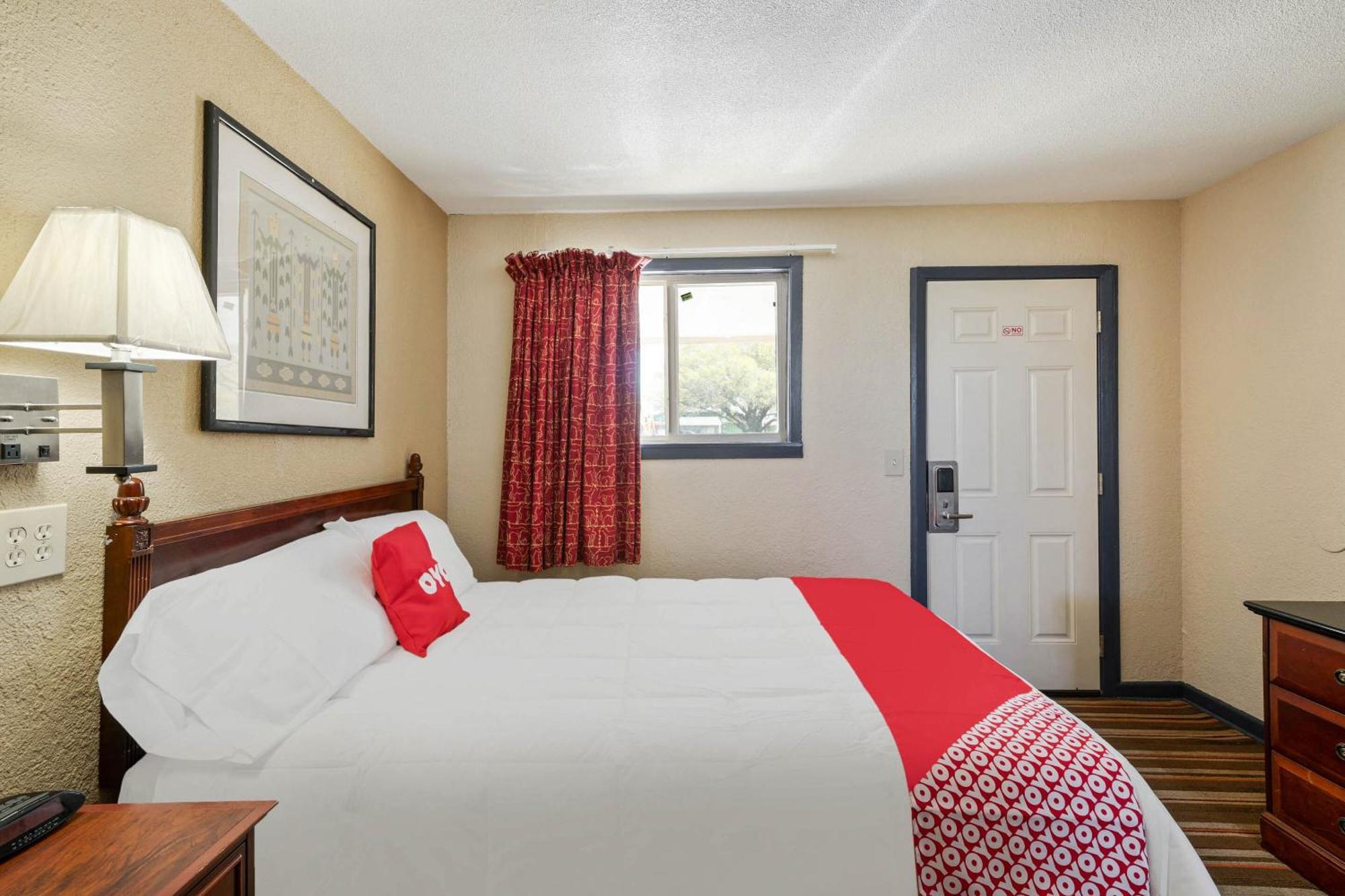 Oyo Hotel Luling Tx Downtown I-10/Us-90 Bagian luar foto
