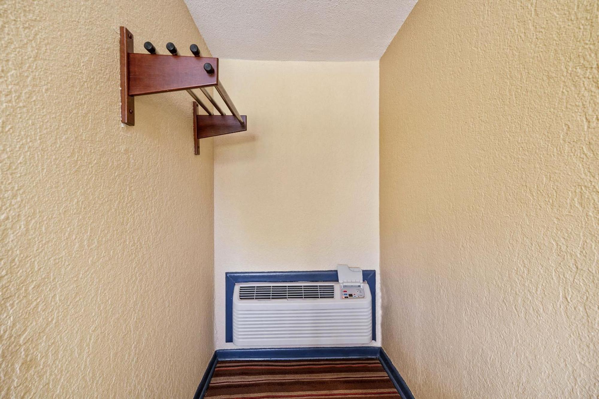 Oyo Hotel Luling Tx Downtown I-10/Us-90 Bagian luar foto